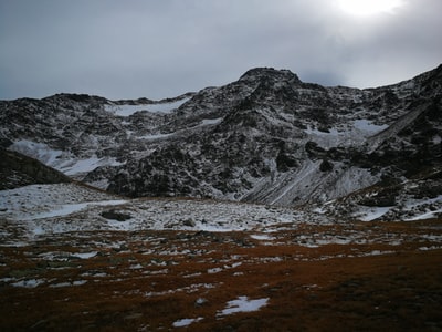 黑白山